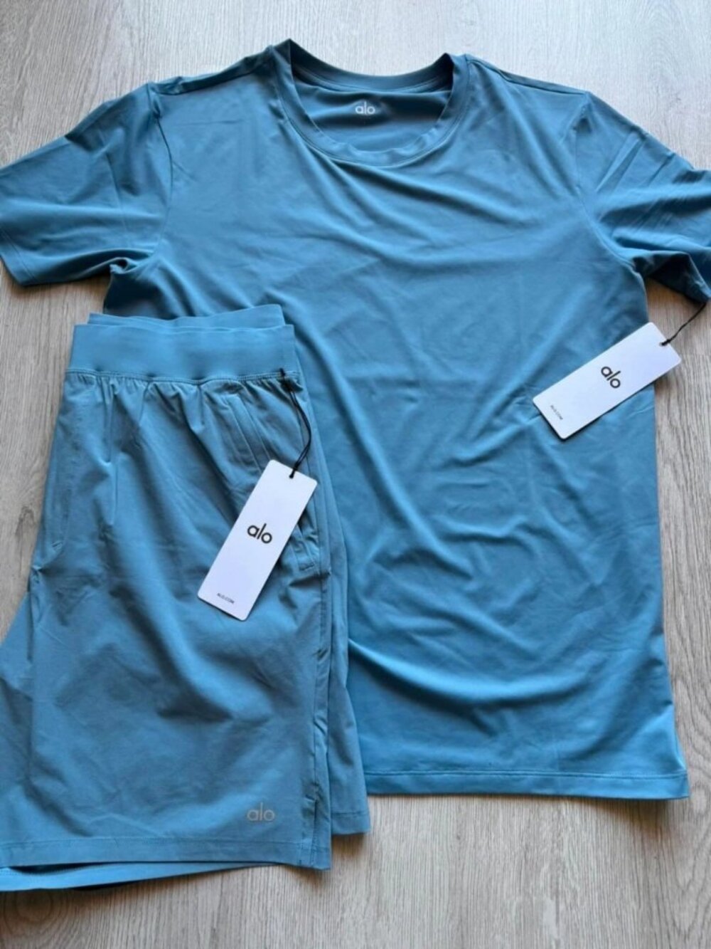 Alo Yoga Men's Activewear Set Light Blue Size L